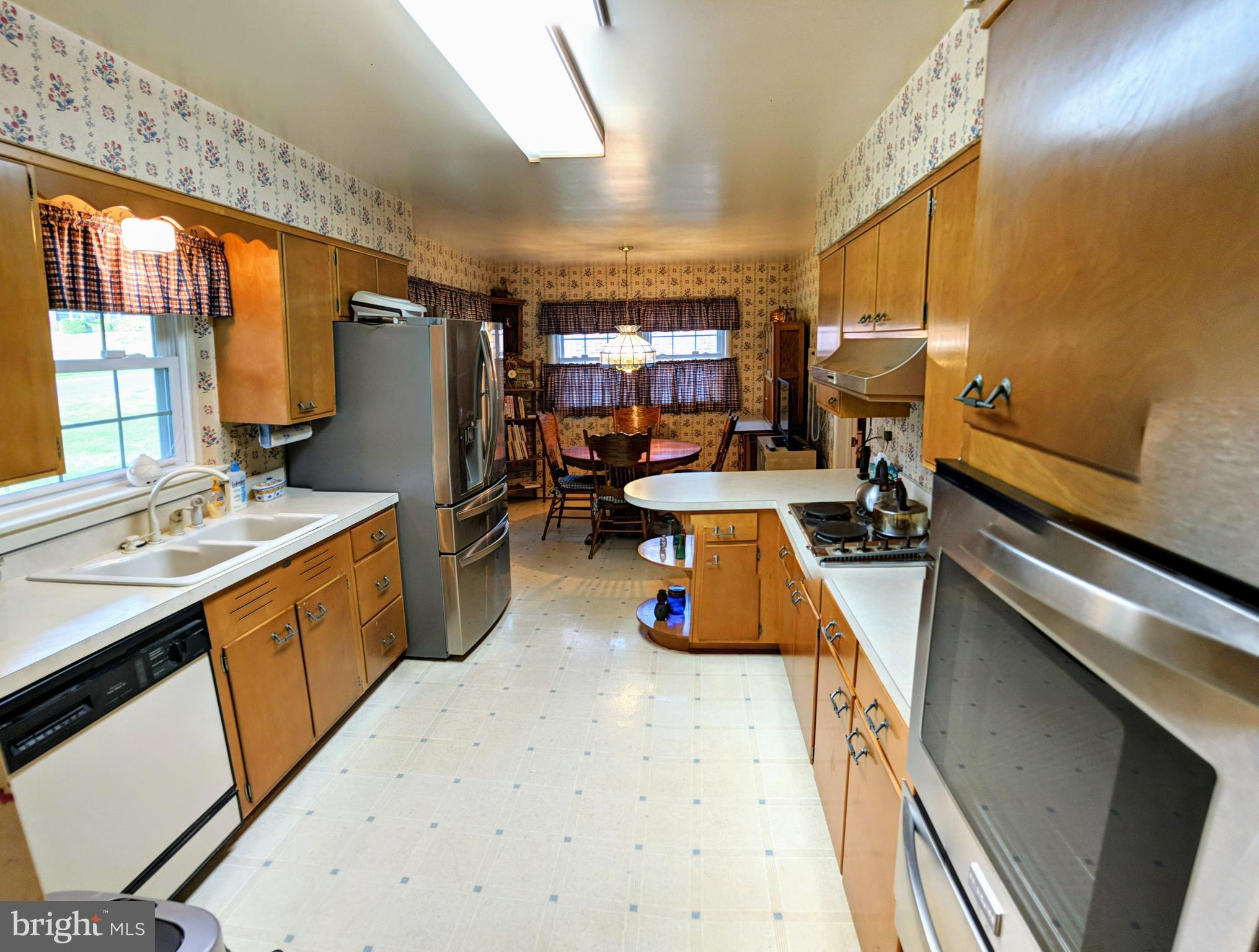 908 Winhall Way Silver Spring, MD 20904 - Photo 5 of 27 Kitchen