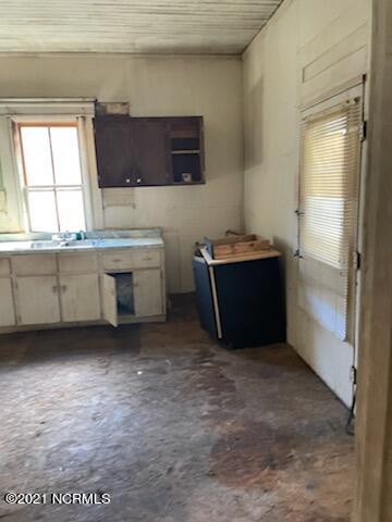 409 Redgate Avenue Rocky Mount, NC 27801 - Photo 6 of 9 Kitchen