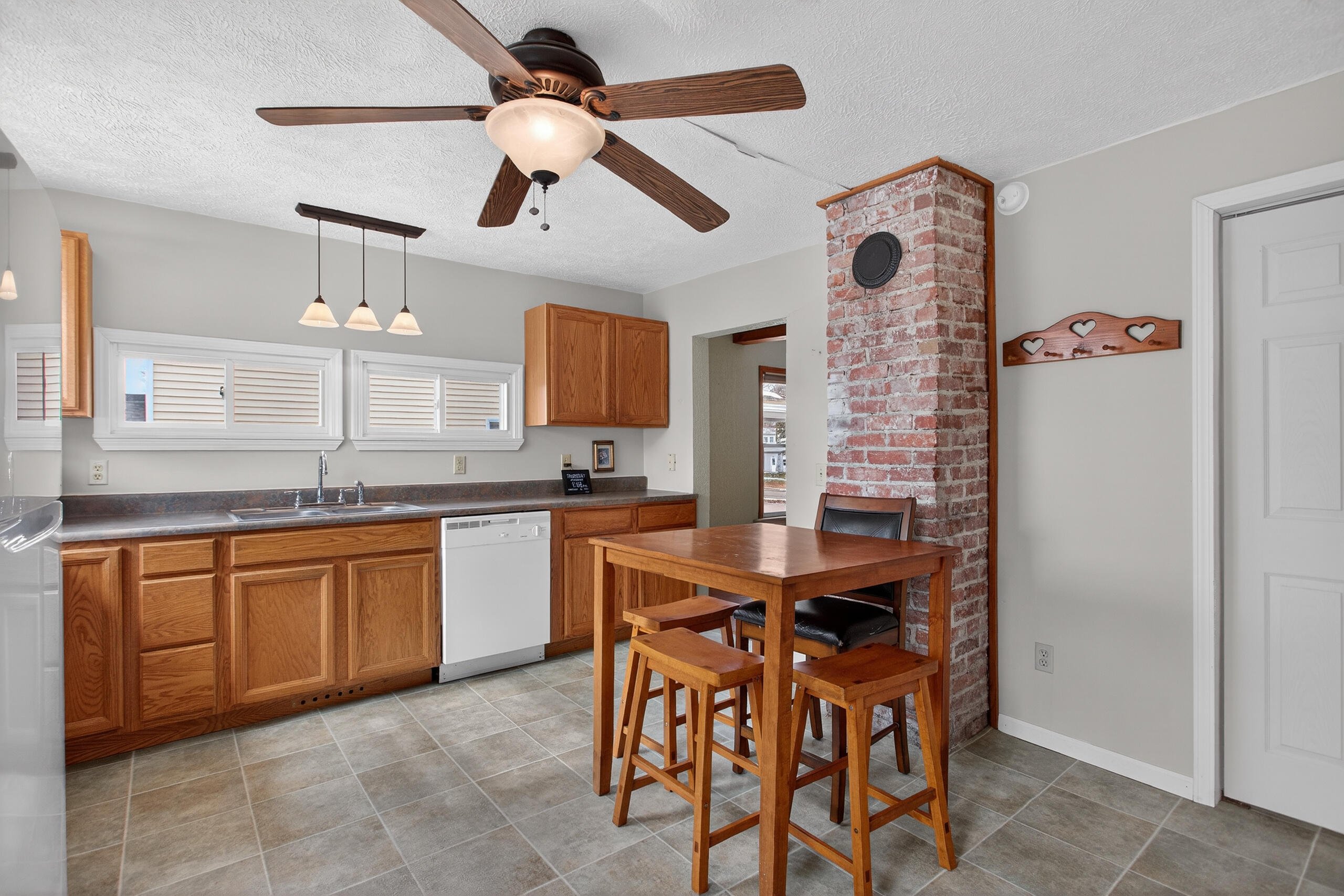 330 Grand Street Springport, MI 49284 - Photo 5 of 40 004_0N0A8551