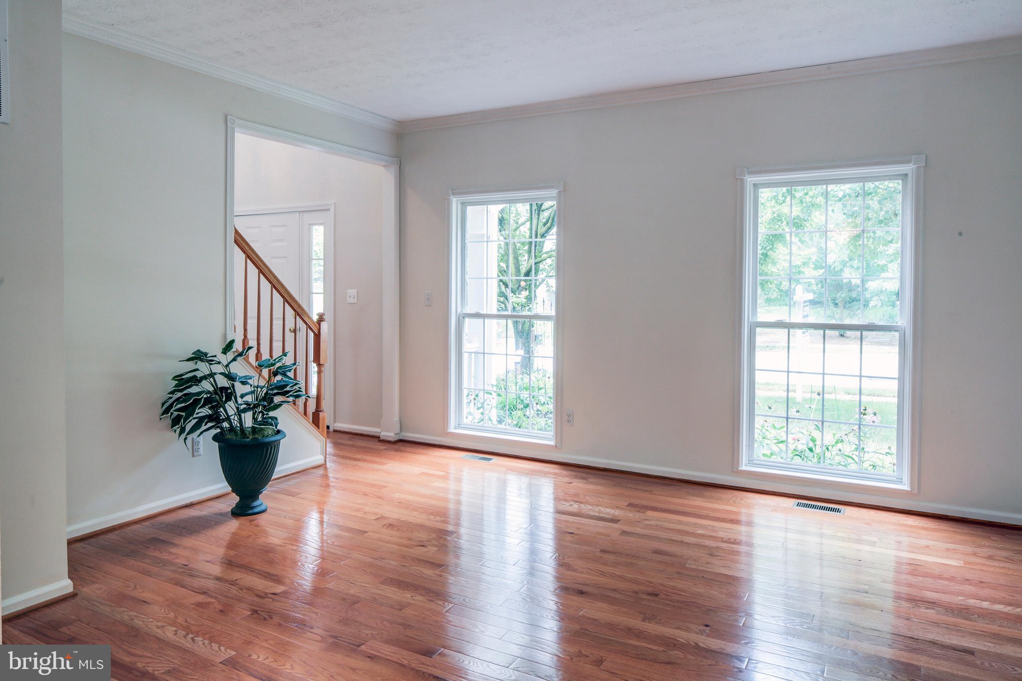 7653 Bear Forest Road Hanover, MD 21076 - Photo 7 of 36 Living room