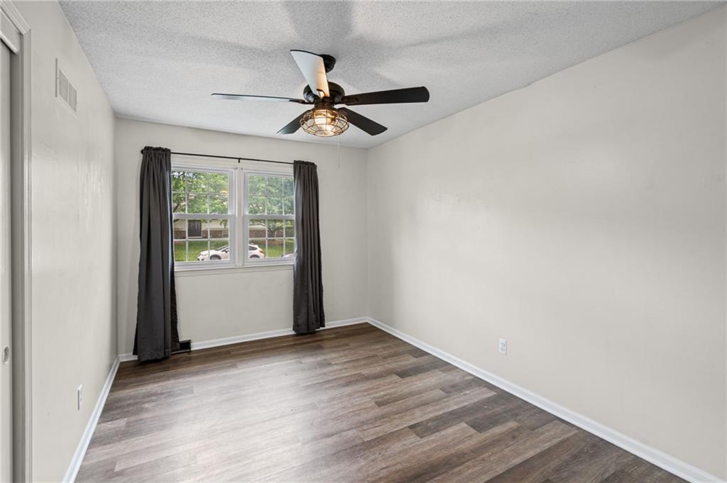 6901 Bluejacket Street Shawnee, KS 66203 - Photo 12 of 25