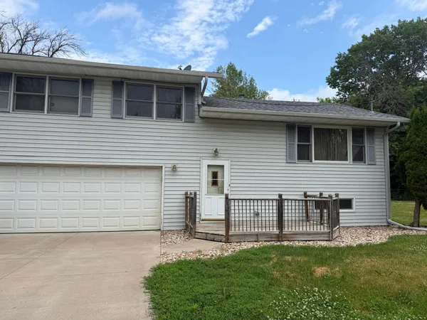 $225,000 | 12140 Lake Lane, Lindstrom, MN 55045