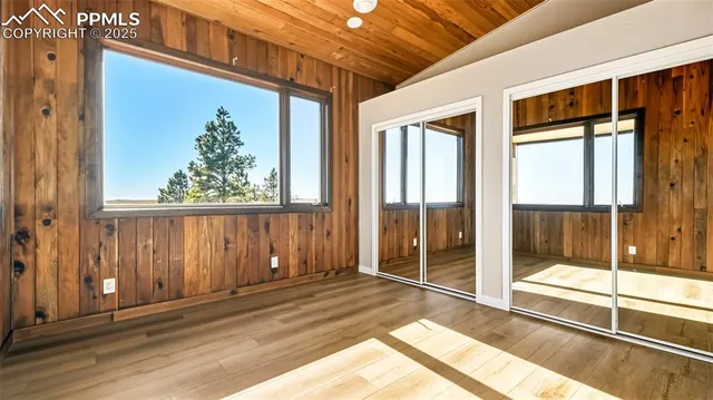 a view of an entryway