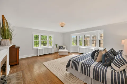 $1,395,000 | 3445 North Lake Drive, Milwaukee, WI 53211