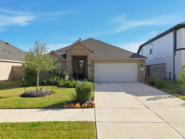 $360,000 | 31535 Beacon Cove Trail, Fulshear, TX 77441