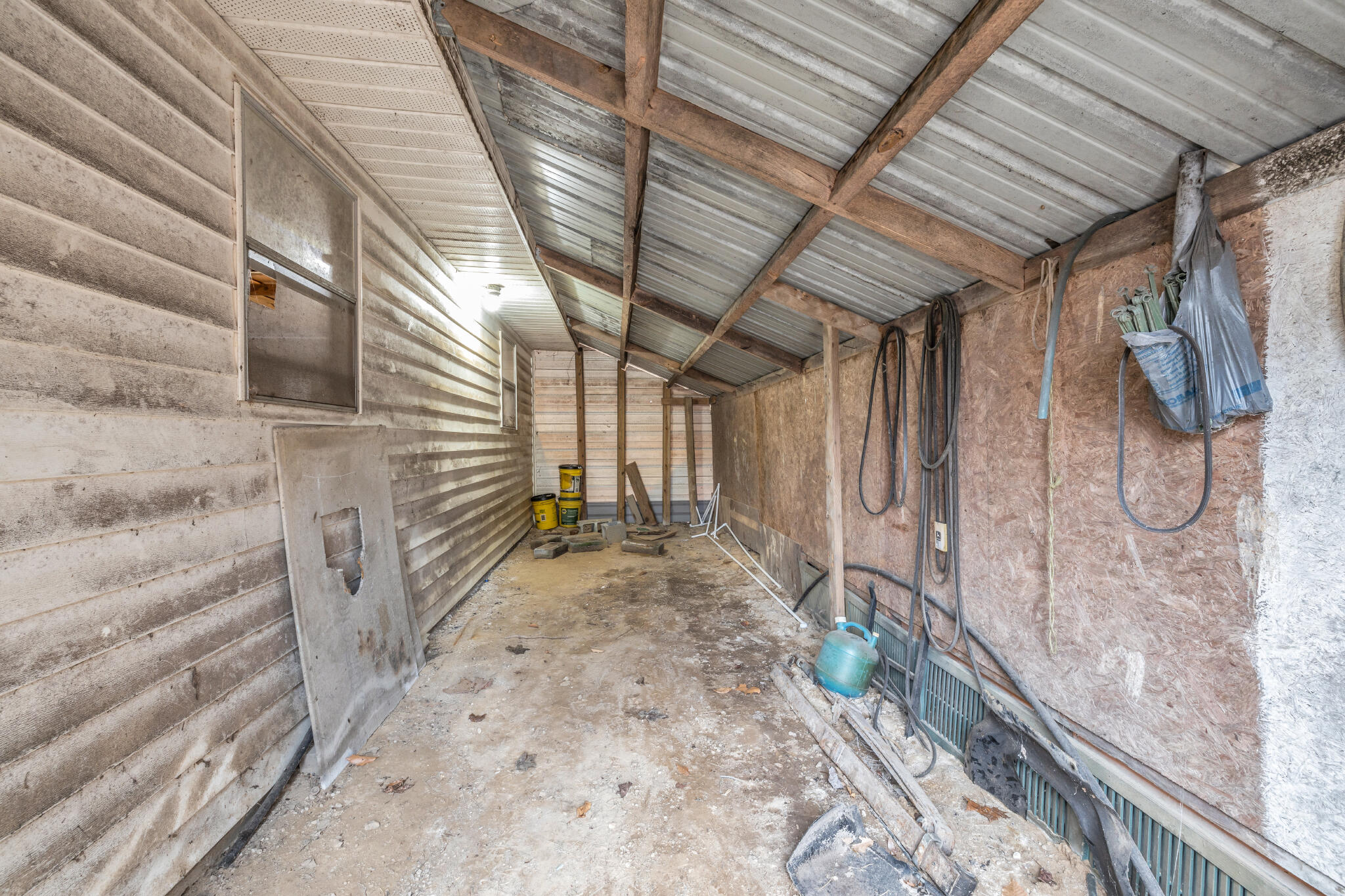 106 County Road 189 Decatur, TN 37322 - Photo 28 of 48 Garage