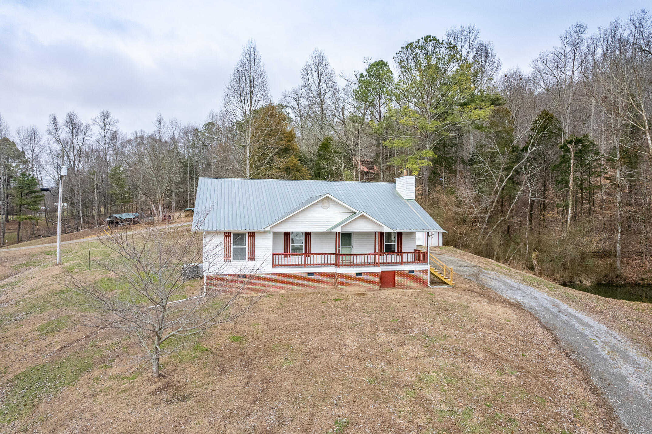 106 County Road 189 Decatur, TN 37322 - Photo 41 of 48 Front of home