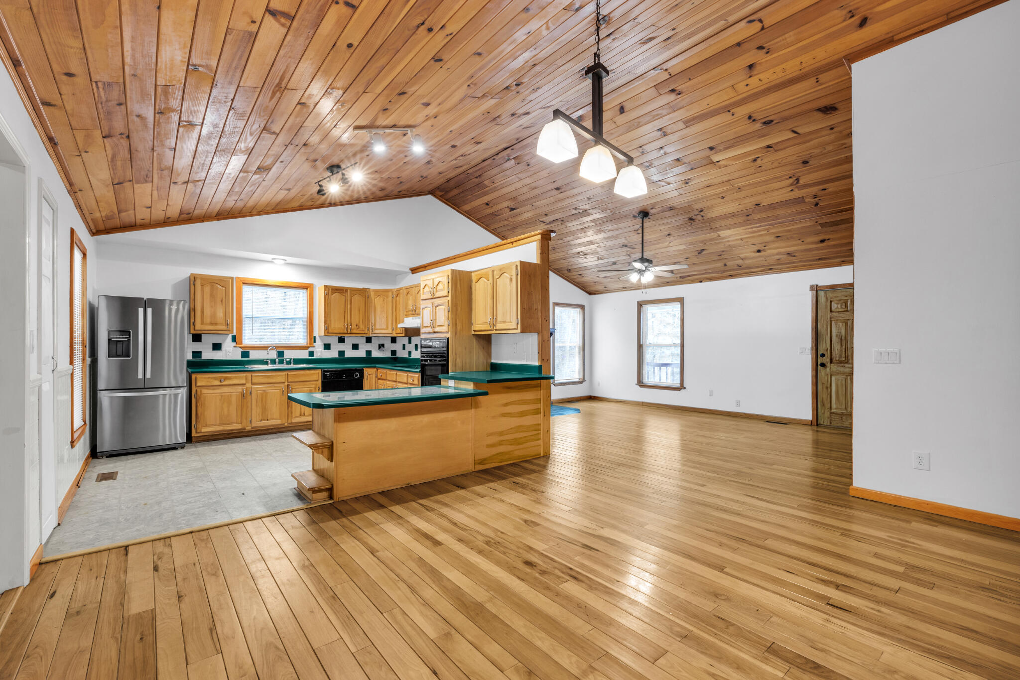 106 County Road 189 Decatur, TN 37322 - Photo 8 of 48 Kitchen