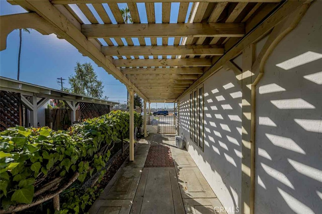 9279 Indiana Avenue Riverside, CA 92503 - Photo 15 of 49