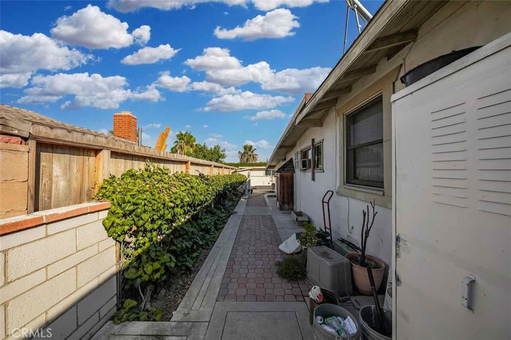 9279 Indiana Avenue Riverside, CA 92503 - Photo 20 of 49