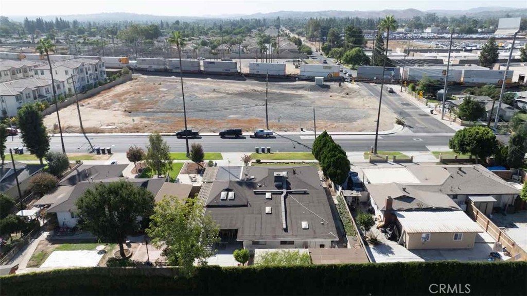 9279 Indiana Avenue Riverside, CA 92503 - Photo 10 of 49