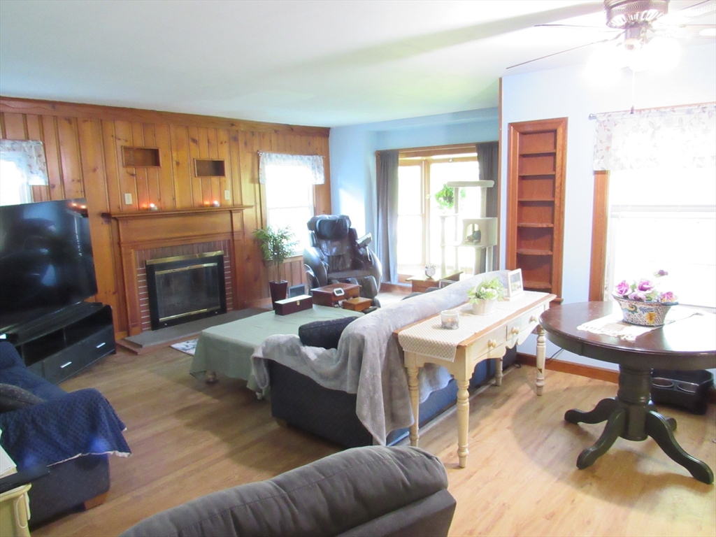 228 Palmer Road Monson, MA 01057 - Photo 18 of 35