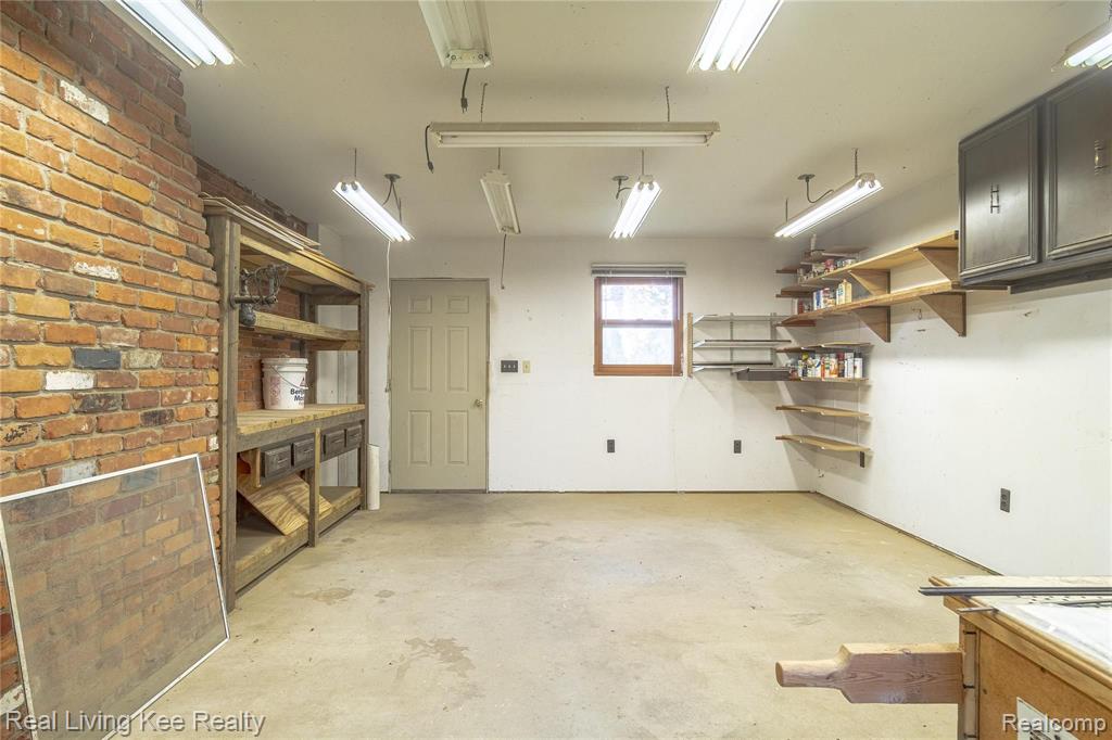 988 Briston Drive Rochester, MI 48307 - Photo 75 of 79