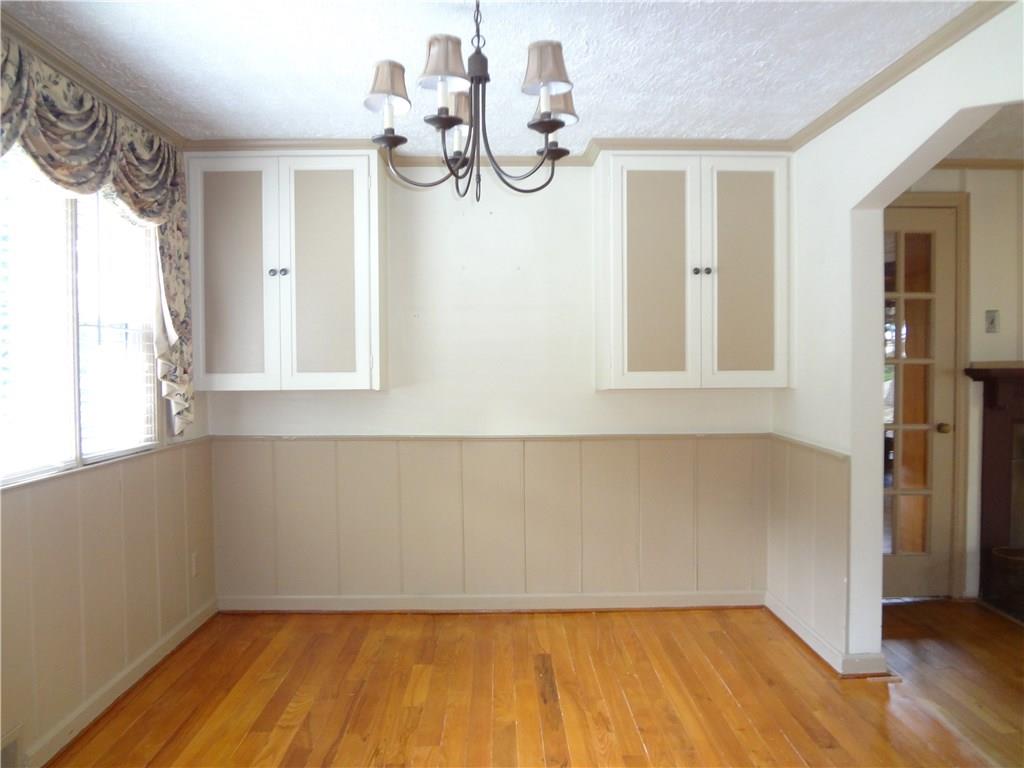 217 Siebert Road Pittsburgh, PA 15237 - Photo 9 of 21 Dining Room