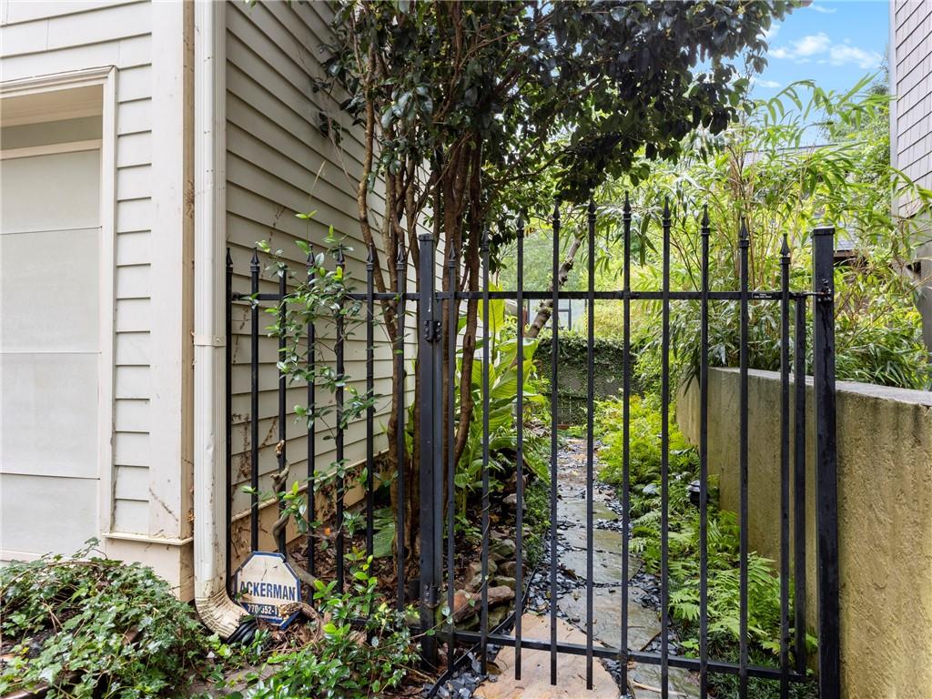 325 Sinclair Avenue Northeast Atlanta, GA 30307 - Photo 20 of 29