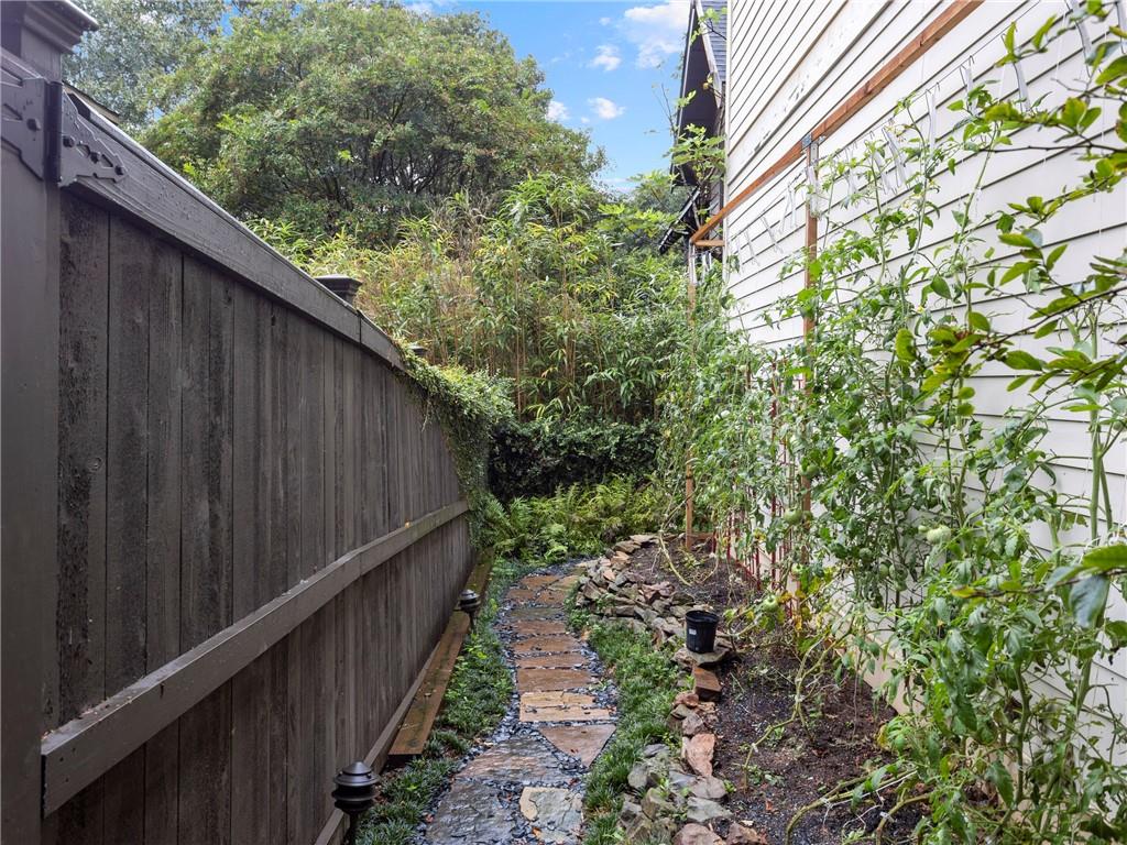 325 Sinclair Avenue Northeast Atlanta, GA 30307 - Photo 24 of 29