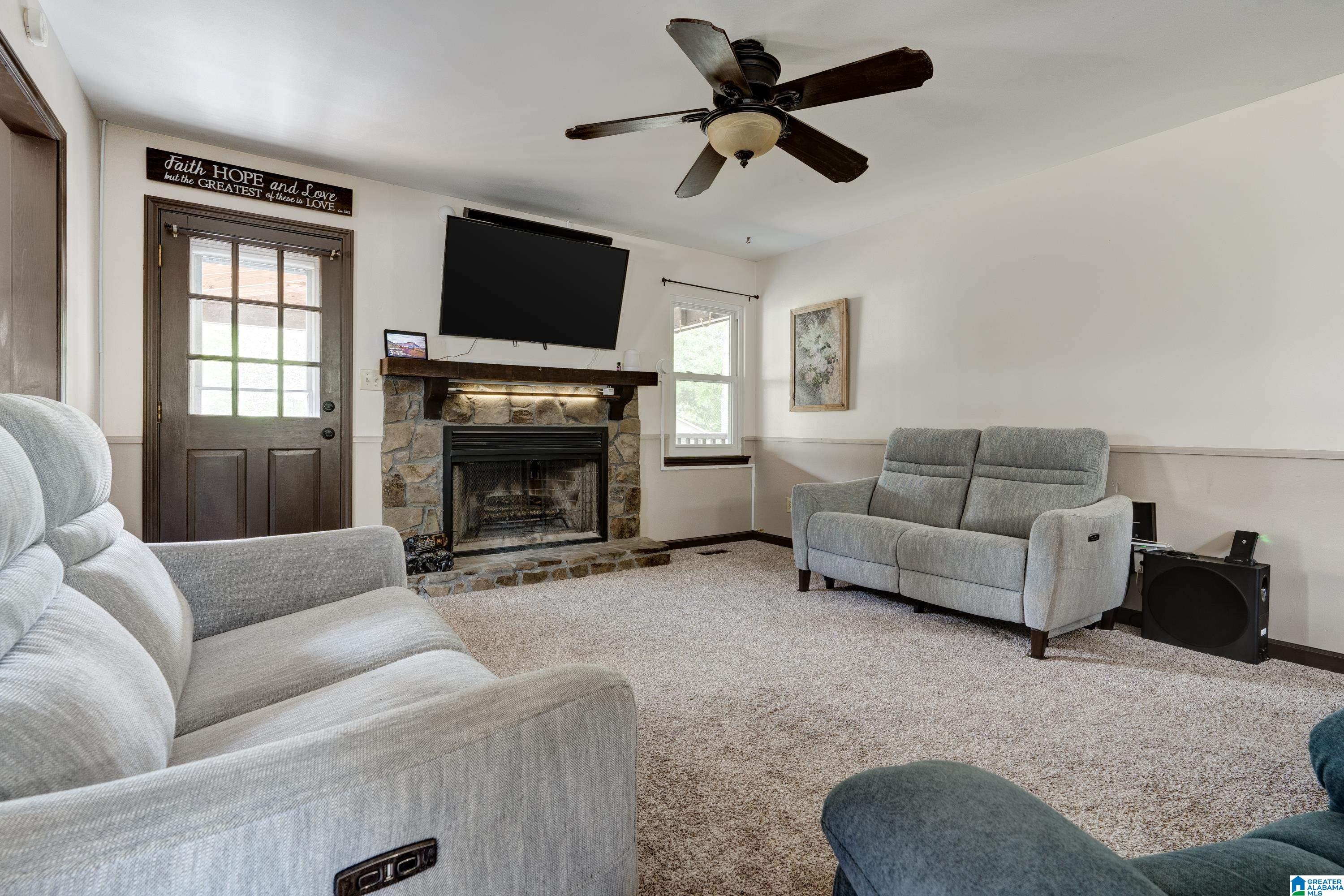 1214 Bennett Circle Alabaster, AL 35007 - Photo 5 of 30