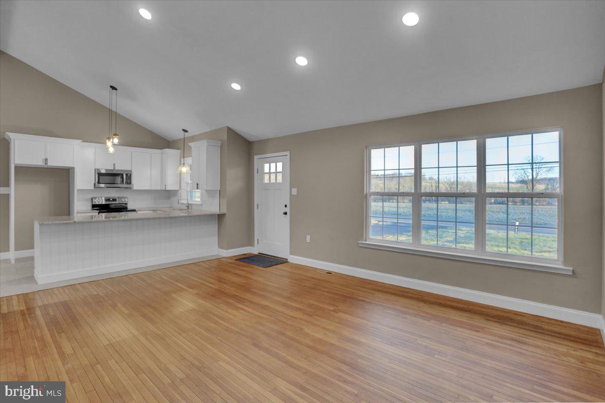 3062 Friedensburg Road Reading, PA 19606 - Photo 4 of 26