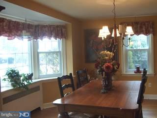 1816 Manor Road Havertown, PA 19083 - Photo 3 of 6