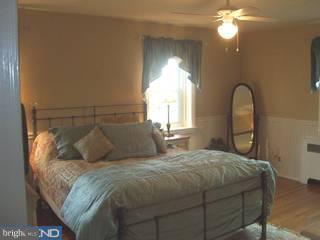 1816 Manor Road Havertown, PA 19083 - Photo 5 of 6