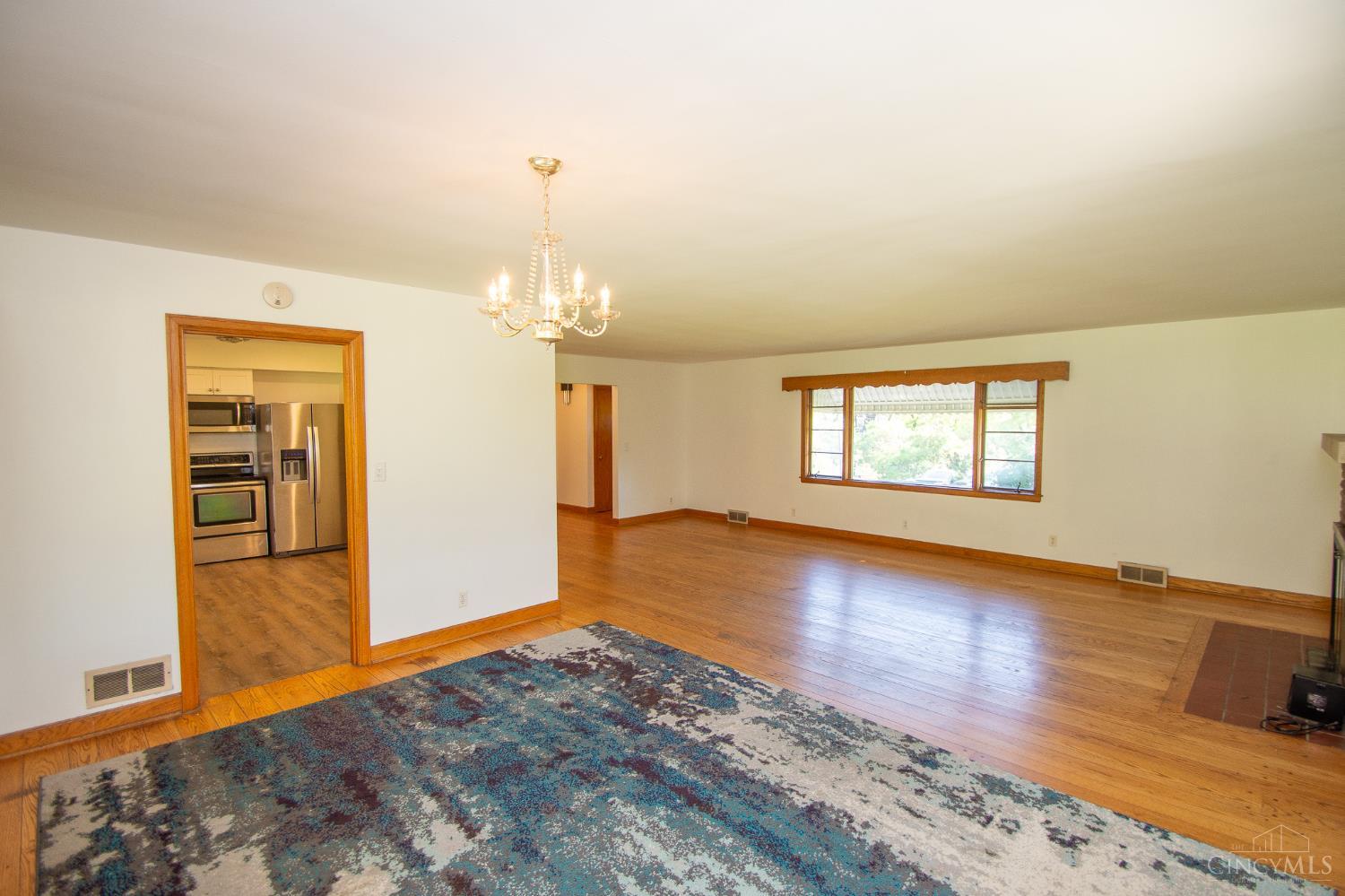 5791 Greenlawn Road Hamilton, OH 45011 - Photo 11 of 43