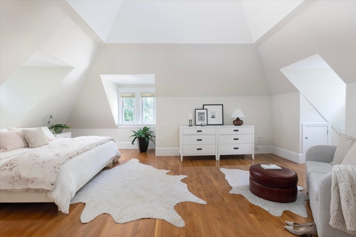 16 Kent Square, Unit 2 Brookline, MA 02446 - Photo 14 of 20 Gallery Image 14