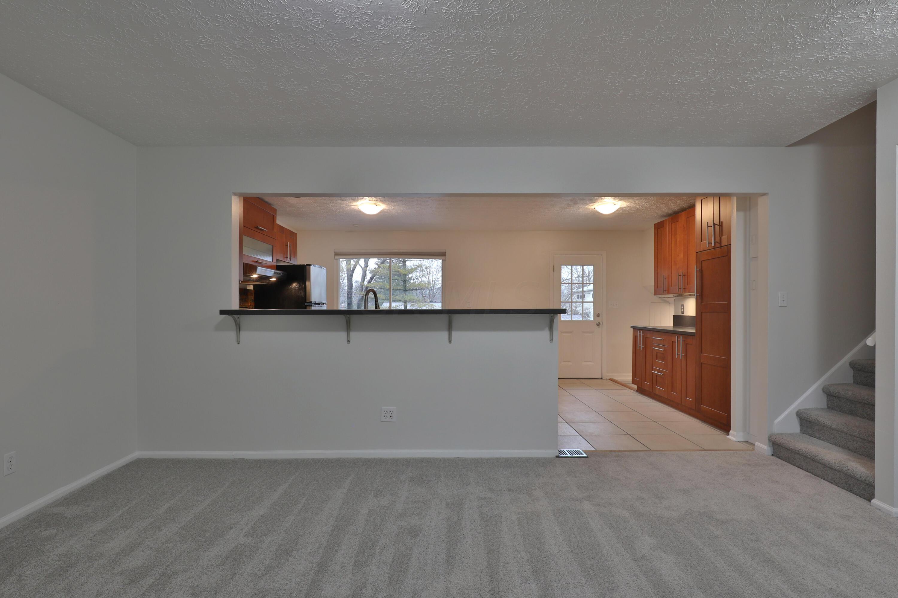 5784 Linworth Road Columbus, OH 43235 - Photo 8 of 44 5784-Linworth-08