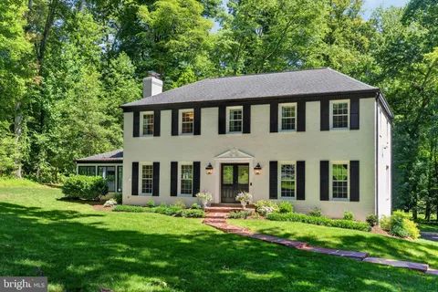 $1,395,000 | 11312 Lapham Drive, Oakton, VA 22124