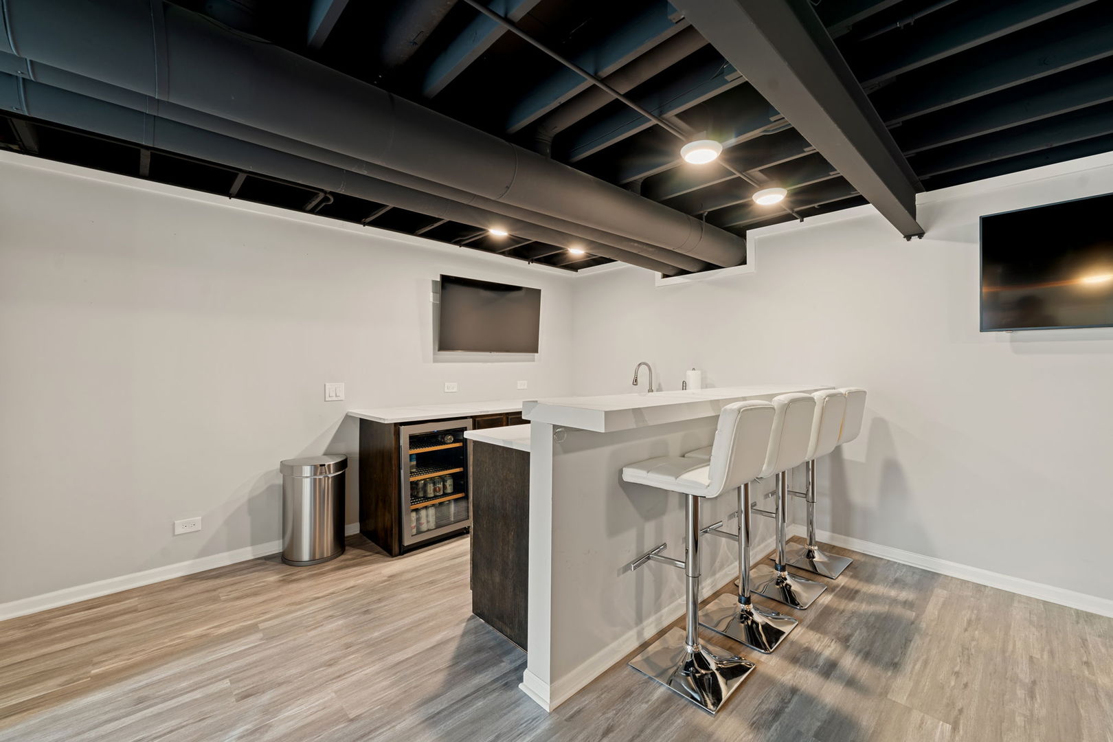 5462 Ridge Crossing Hanover Park, IL 60133 - Photo 28 of 41 Gallery Image 28