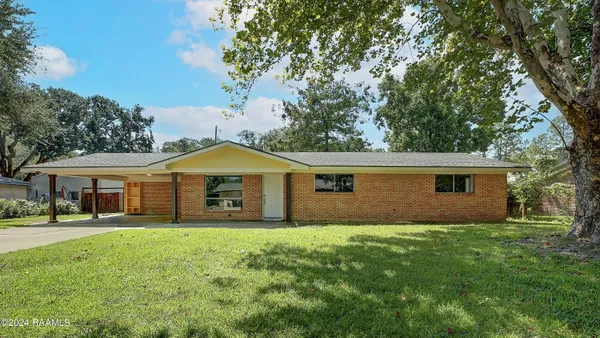 $2,000 | 113 Montgomery Drive, Lafayette, LA 70506
