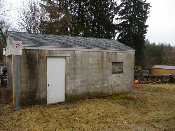 $69,900 | 963 Venetia Road, Venetia, PA 15367