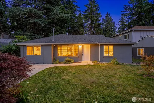 $774,950 | 15520 32nd Avenue Northeast, Shoreline, WA 98155