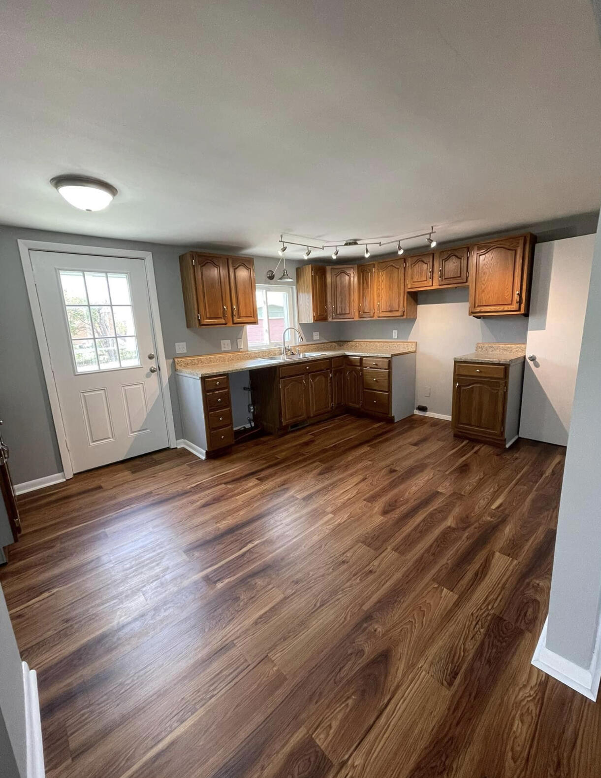 2233 Shawnee Avenue Springfield, OH 45506 - Photo 10 of 16 Gallery Image 10