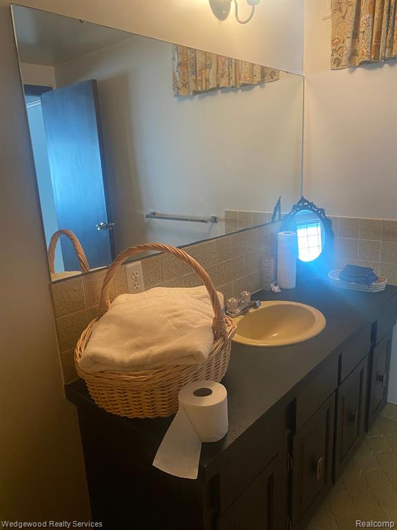 2695 Ray Road Oxford, MI 48371 - Photo 33 of 42 Gallery Image 33