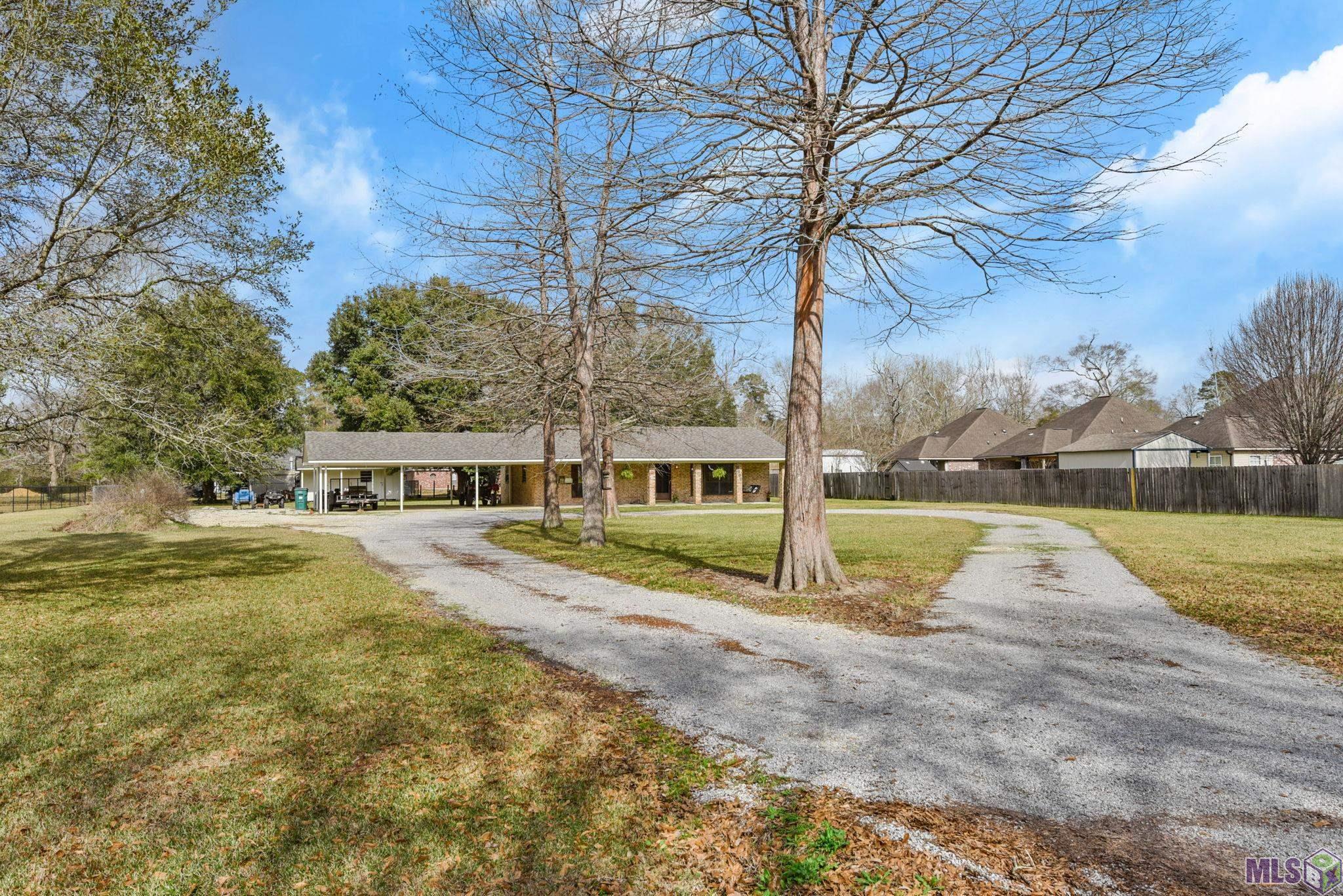 8689 Remington Road Denham Springs, LA 70706 - Photo 2 of 23