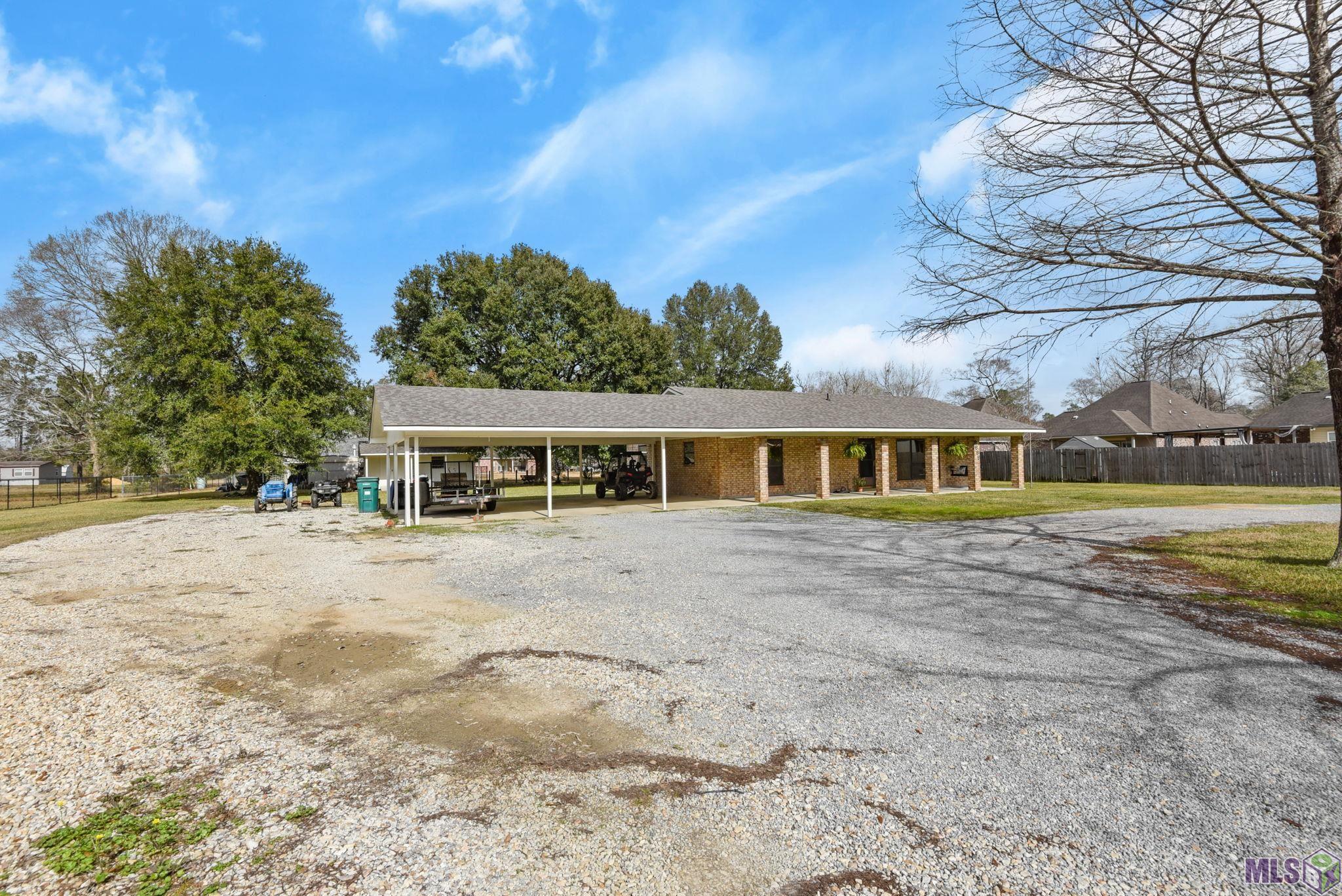 8689 Remington Road Denham Springs, LA 70706 - Photo 3 of 23