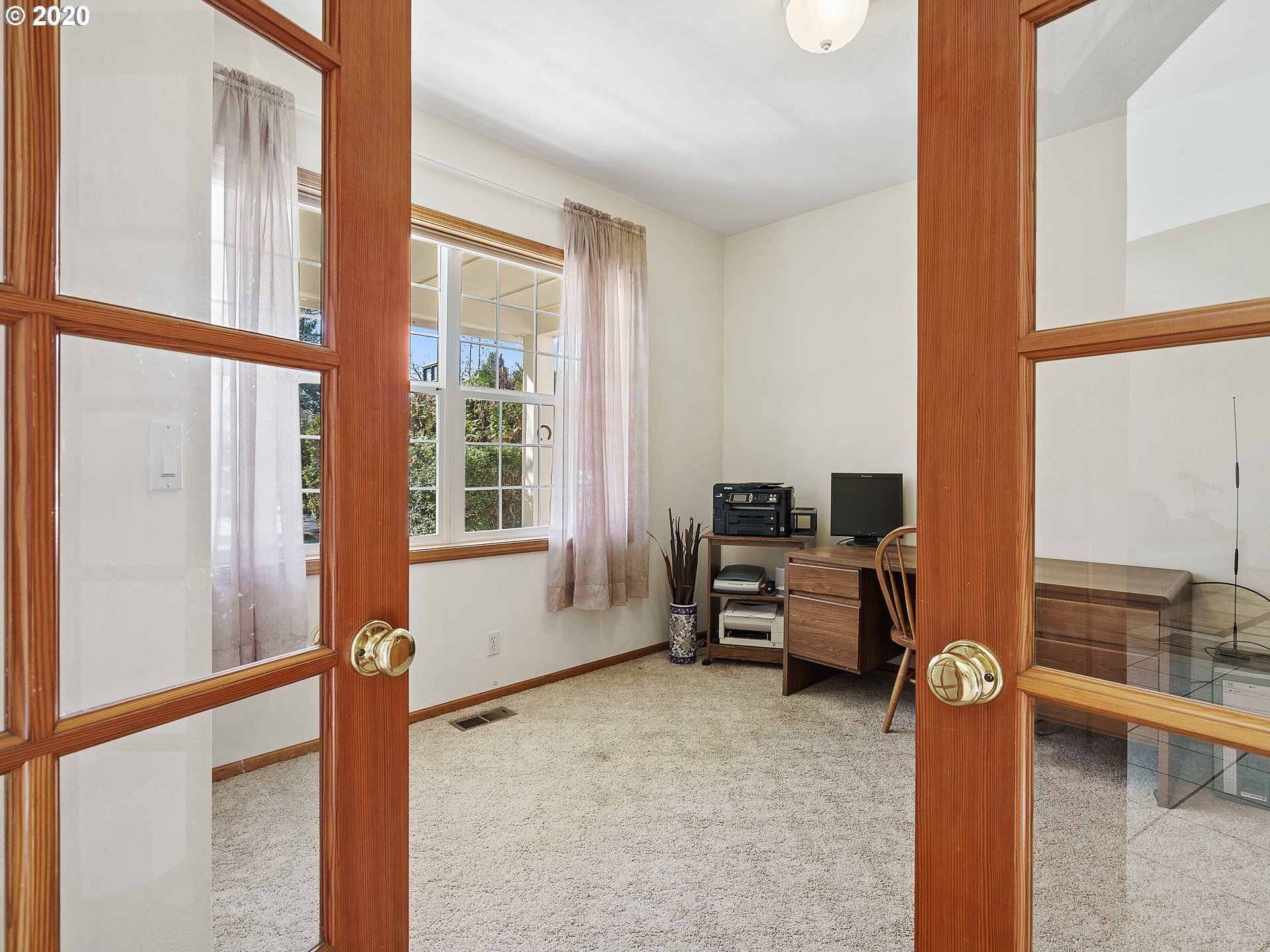 1102 West D Street Springfield, OR 97477 - Photo 13 of 32