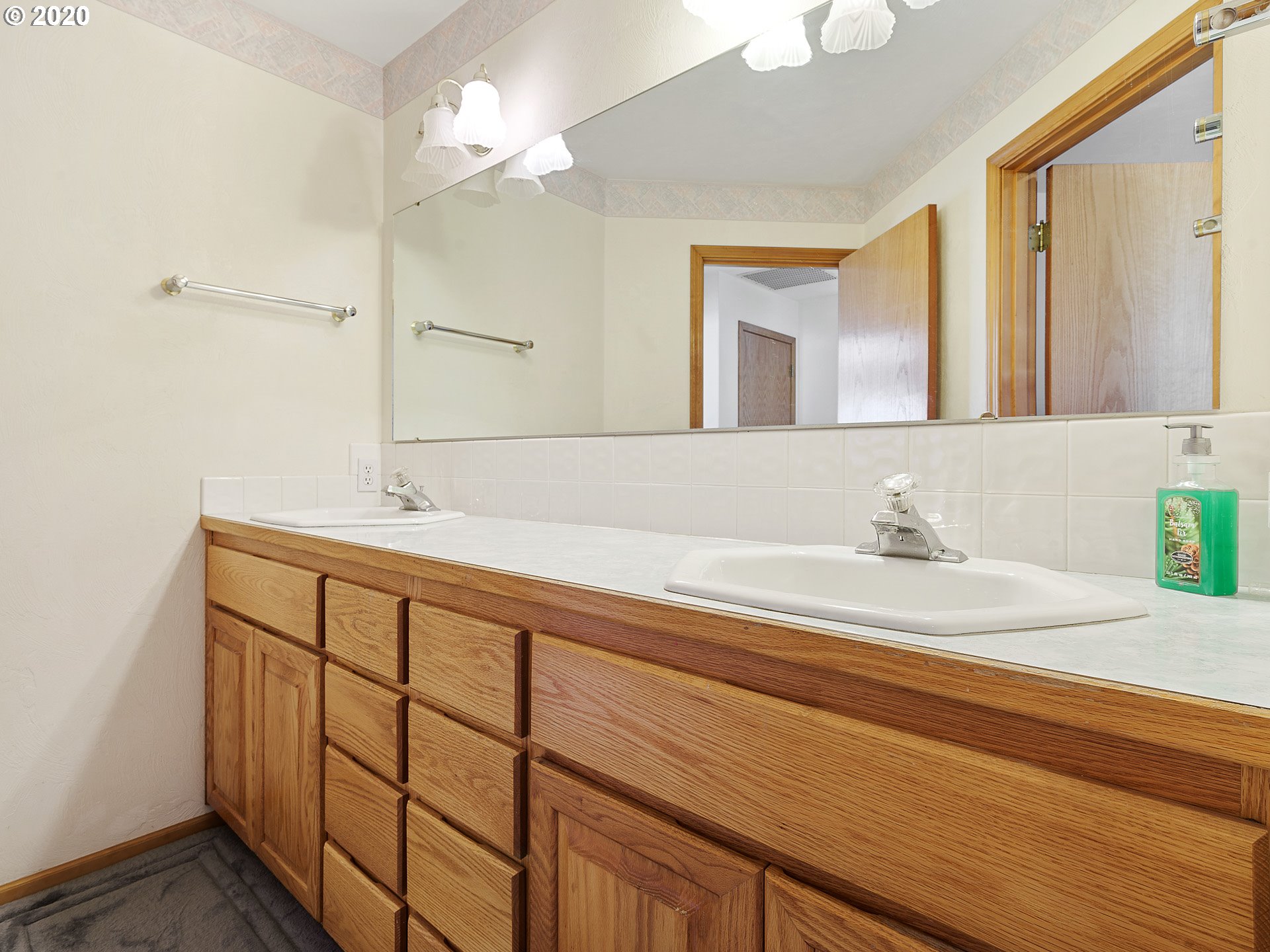 1102 West D Street Springfield, OR 97477 - Photo 22 of 32