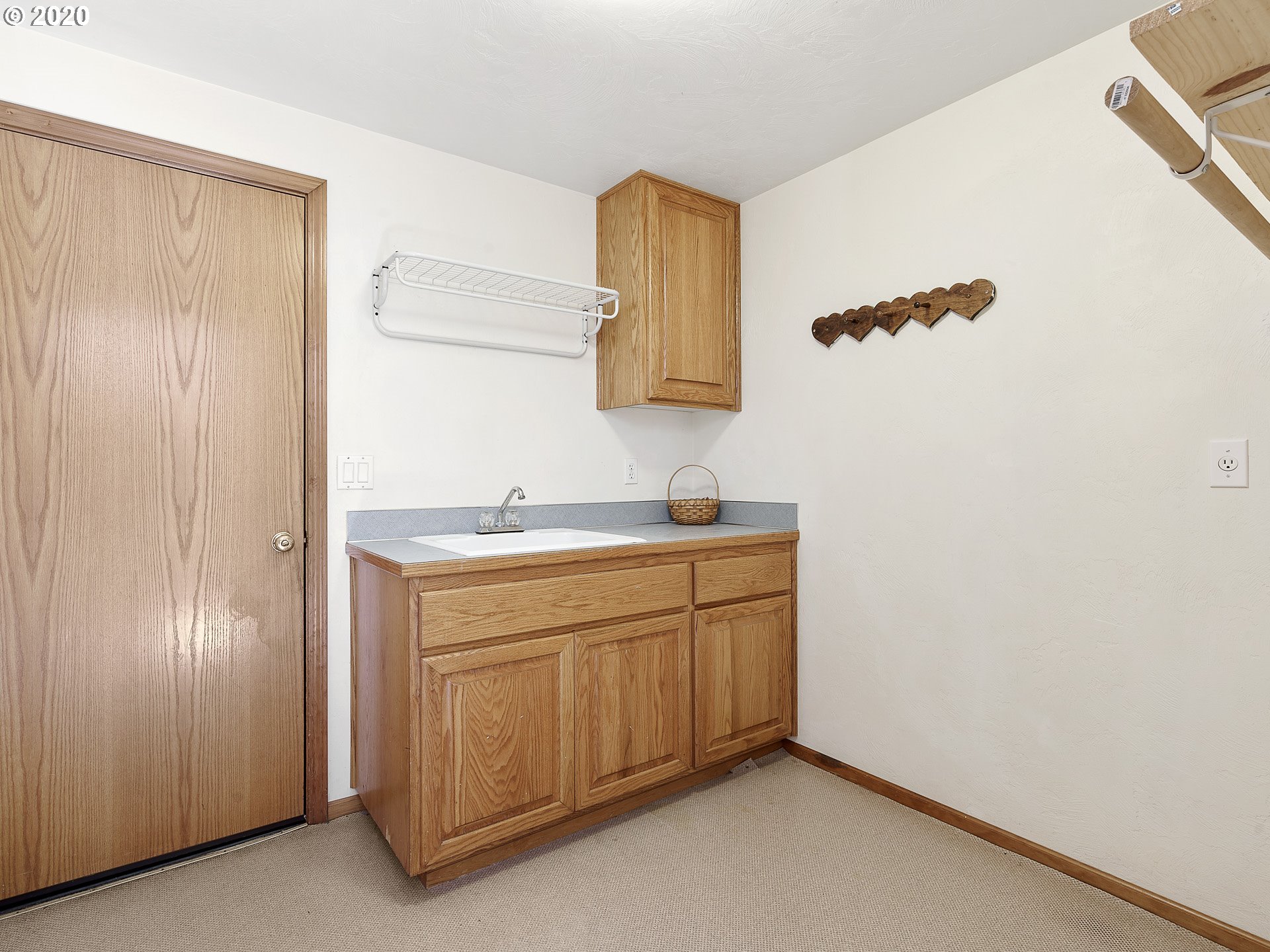 1102 West D Street Springfield, OR 97477 - Photo 25 of 32
