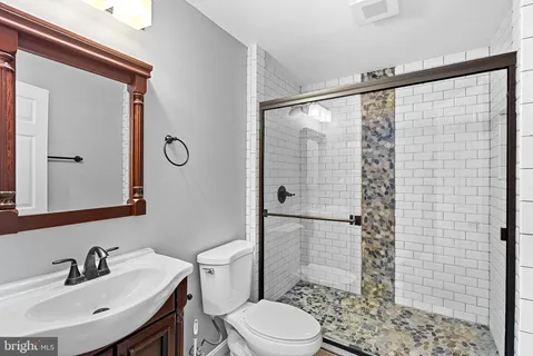 $1,385,000 | 21247 Smokehouse Court, Ashburn, VA 20147