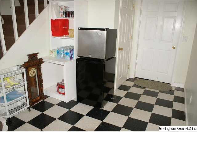 511 Meadow Ridge Circle Birmingham, AL 35242 - Photo 25 of 28 Gallery Image 25