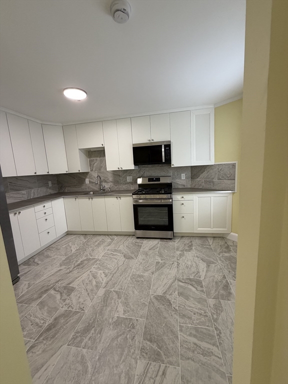 69 Jencks Street, Unit 2 Fall River, MA 02723 - Photo 3 of 10
