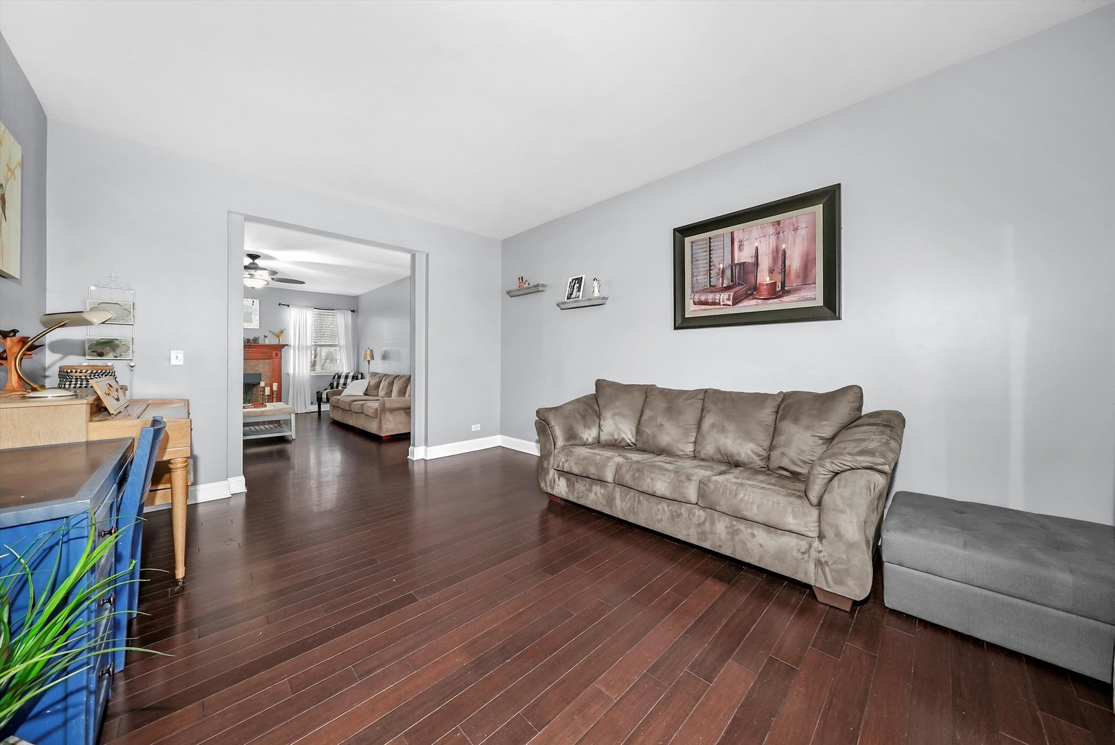 902 Farmstead Lane Shorewood, IL 60404 - Photo 6 of 35 a living room with furniture and a wooden floor