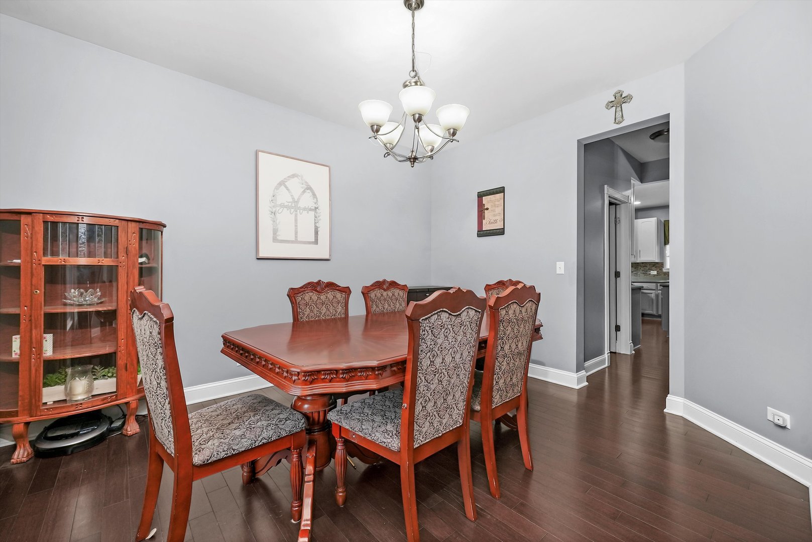 902 Farmstead Lane Shorewood, IL 60404 - Photo 7 of 35 a view of a dining room with furniture and wooden floor