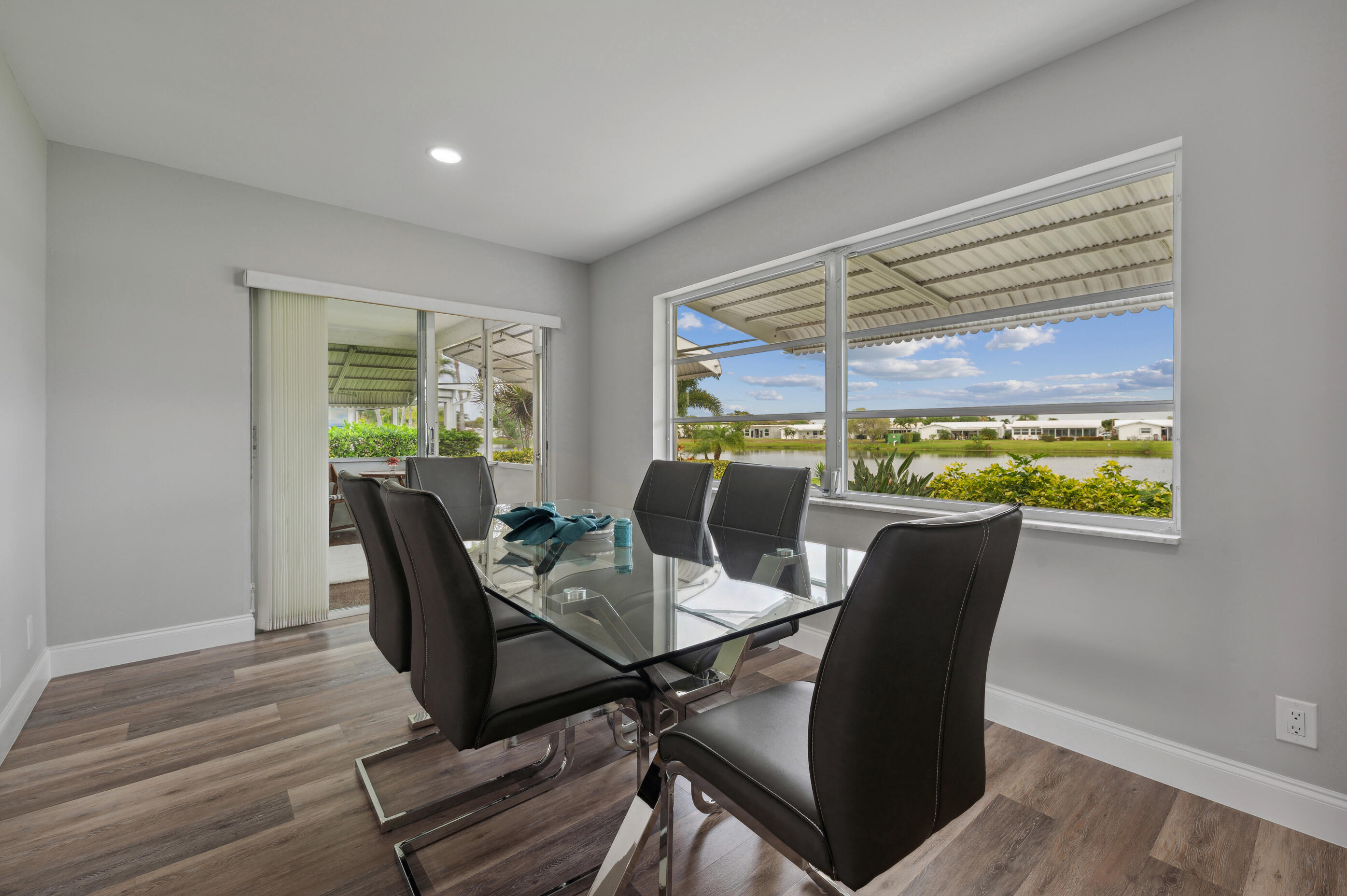 1901 Southwest Roma Way Boynton Beach, FL 33426 - Photo 5 of 17 05