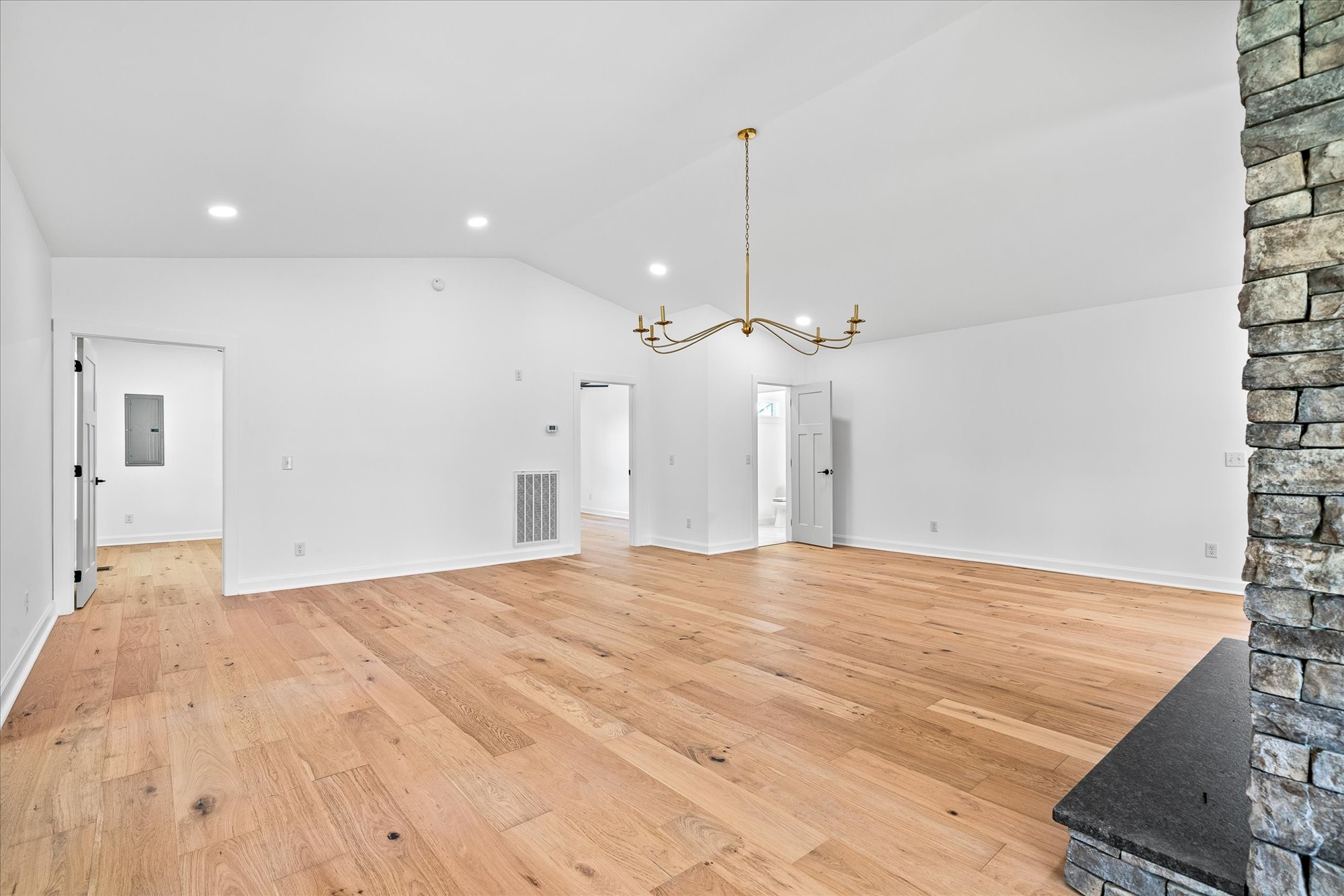 806 Robinson Ridge Road Baxter, TN 38544 - Photo 4 of 29 a view of an empty room and chandelier fan