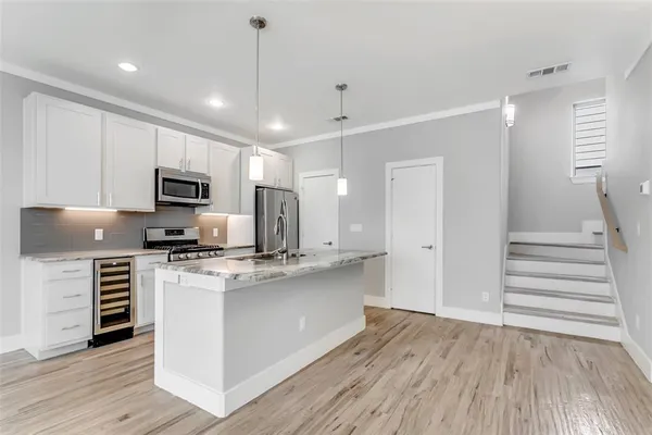 $2,853 | 4316 Hartford Street, Unit 24, Dallas, TX 75219