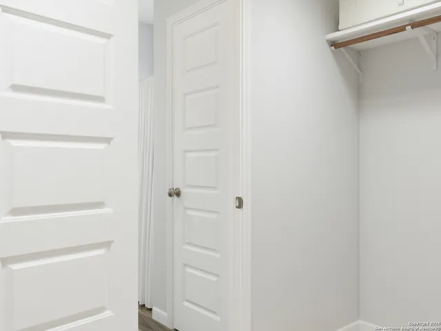 $326,567 | 8538 Catnip Pass, Elmendorf, TX 78112