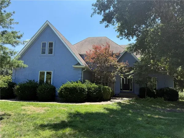 $1,450,000 | 5253 West 215th Street, Bucyrus, KS 66013