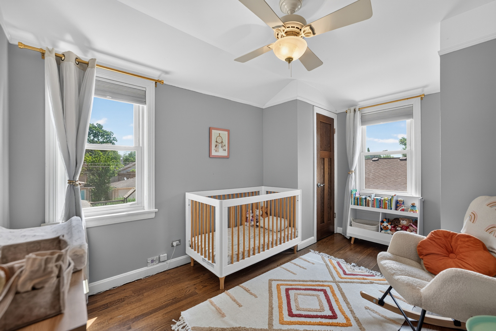 221 Chester Avenue Park Ridge, IL 60068 - Photo 13 of 32 Gallery Image 13